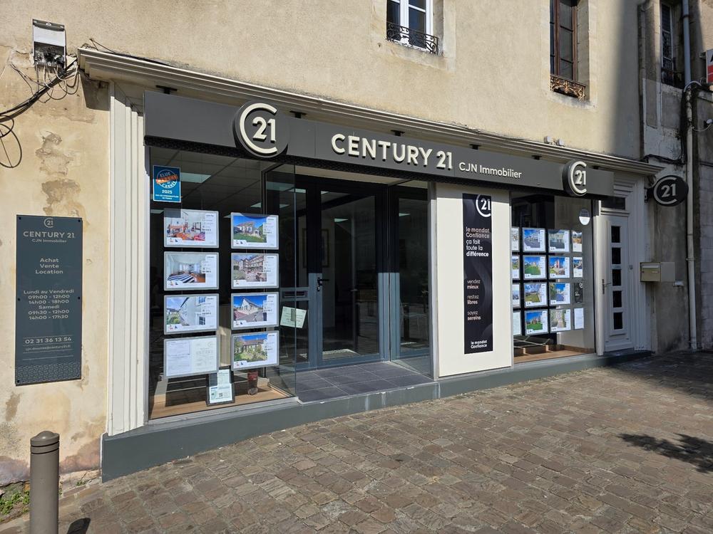 l'équipe de l'agence CJN Immobilier