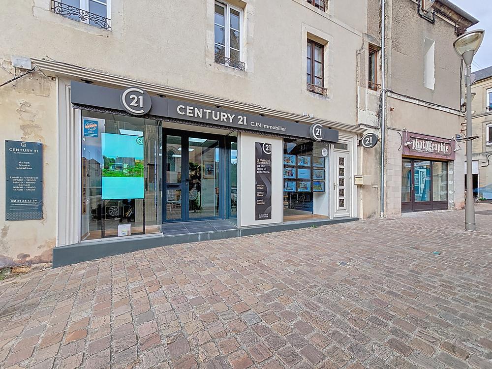l'équipe de l'agence CJN Immobilier