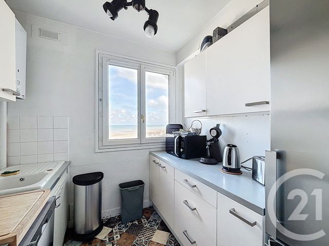 Appartement T2 à vendre - 2 pièces - 52.69 m2 - LANGRUNE SUR MER - 14 - BASSE-NORMANDIE - Century 21 Cjn Immobilier