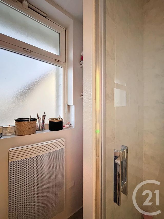 Appartement F3 à vendre - 3 pièces - 42.07 m2 - BASLY - 14 - BASSE-NORMANDIE - Century 21 Cjn Immobilier