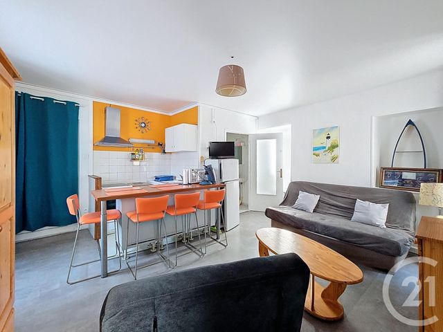 Afficher la photo en grand Appartement Studio à vendre - 1 pièce - 23.68 m2 - BERNIERES SUR MER - 14 - BASSE-NORMANDIE - Century 21 Cjn Immobilier
